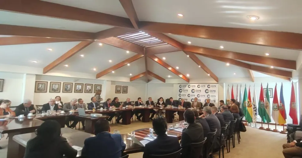 Representantes de los empresarios en reunión. FOTO: CEPB