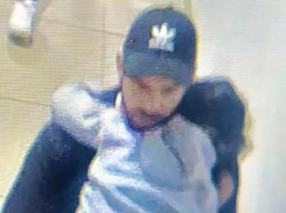 Del Castillo en el aeropuerto de Viru Viru. 