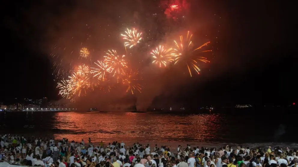 La multitudinaria fiesta de Año Nuevo en Copacabana, en diciembre de 2024. Foto: La Nación