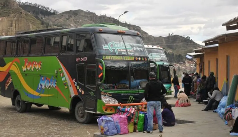 Terminal Minasa, lugar donde sale el transporte Yungas a las diferentes poblaciones de la región. Foto: APG 