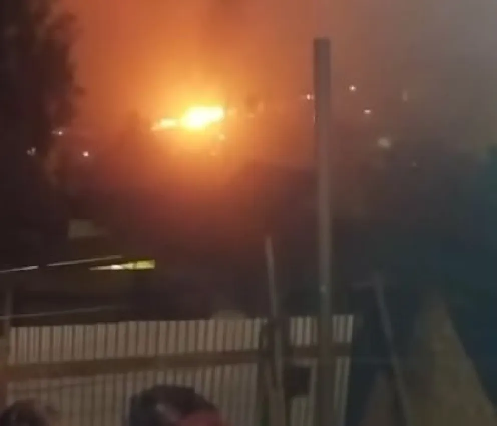 Una vista del incendio en Melipilla, Chile. Foto: Captura de video