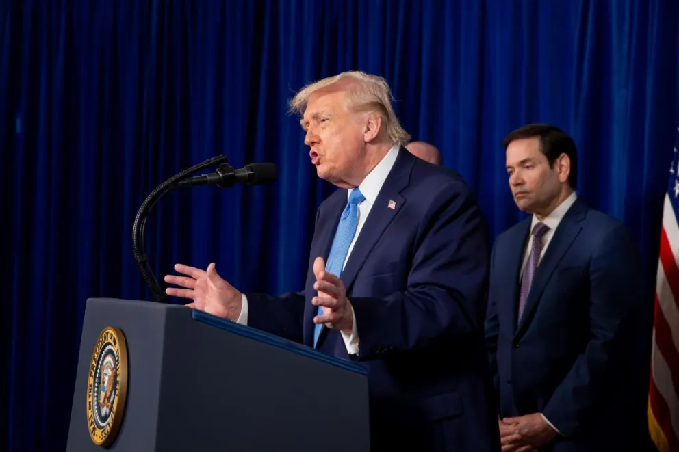 El presidente de Estados Unidos, Donald Trump, habla durante una conferencia de prensa en el club Mar-a-Lago, en Palm Beach, Florida, EEUU. Foto: EFE