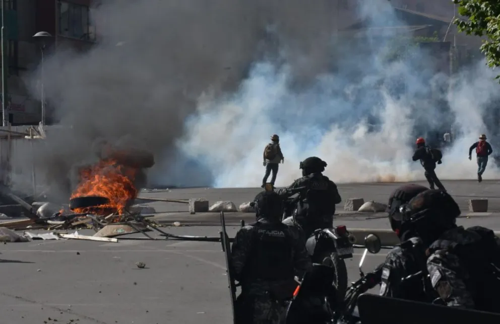 La marcha de la COB el lunes derivo en caos y violencia en La Paz. Foto: APG