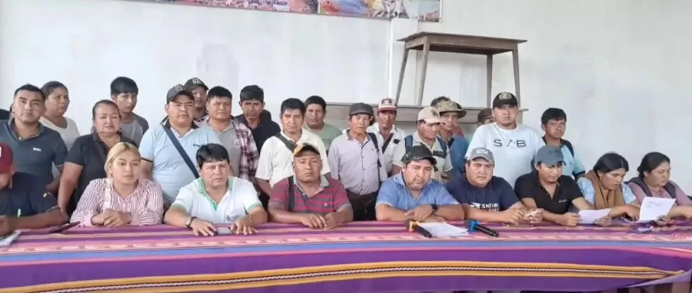 Los interculturales, en conferencia de prensa. Foto: Unitel