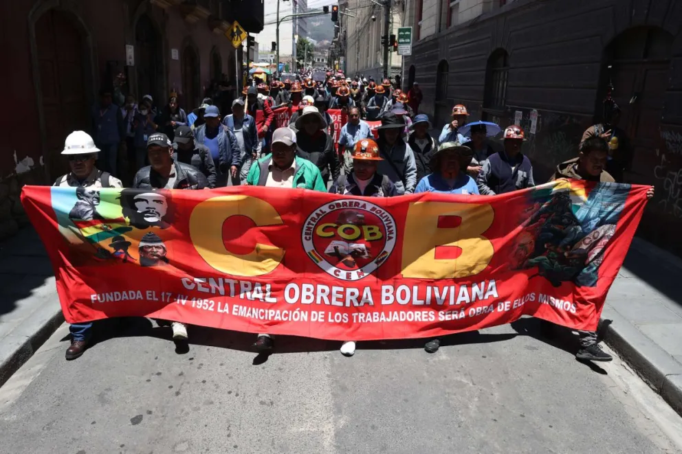 Integrantes de la COB en una protesta en la ciudad de La Paz. Foto: EFE