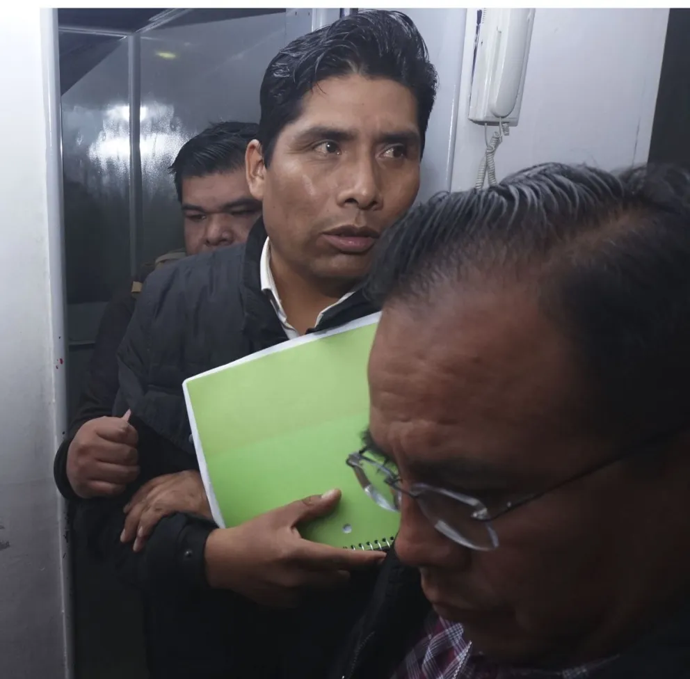 Franklin Flores al ser aprehendido. FOTO: APG