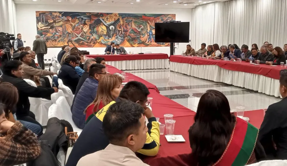 El diálogo del Gobierno con distintos sectores en una imagen del lunes. Foto: APG