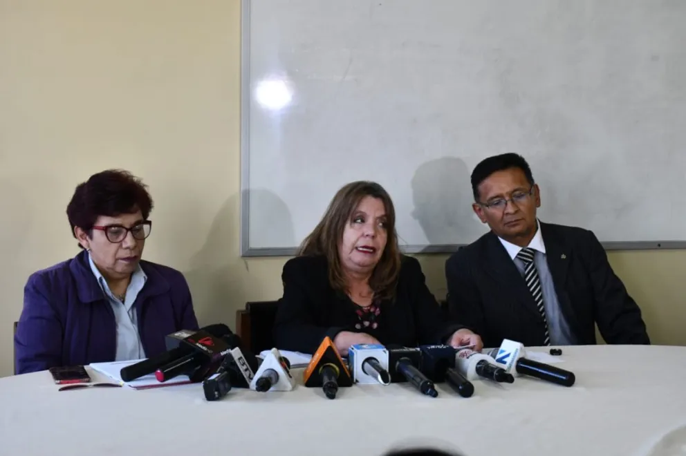 La presidenta de Andecop, Patricia Marín junto al asesor Antonio Villena, este viernes. Foto: APG