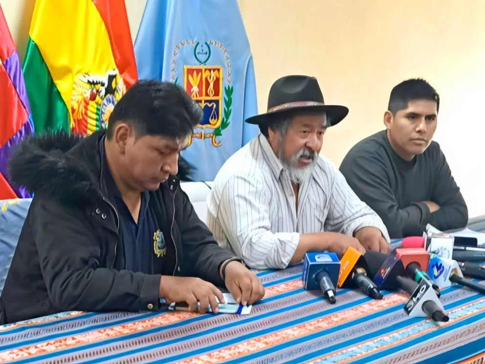 Vicente Choque y otros representantes del "evismo". 