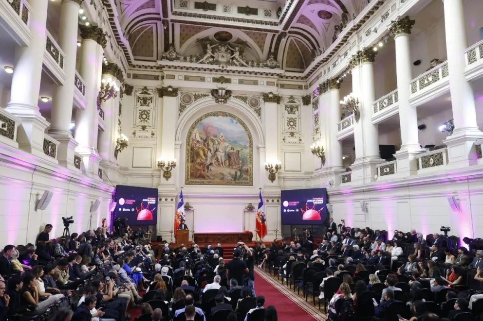 El presidente de Chile, Gabriel Boric, habla durante la inauguración del Congreso Futuro 2026 este lunes, en Santiago (Chile). Foto: EFE