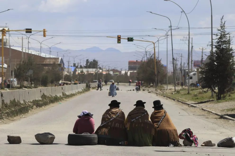 Uno de los puntos de bloqueo que se registraron en el reciente conflicto. Foto: APG 
