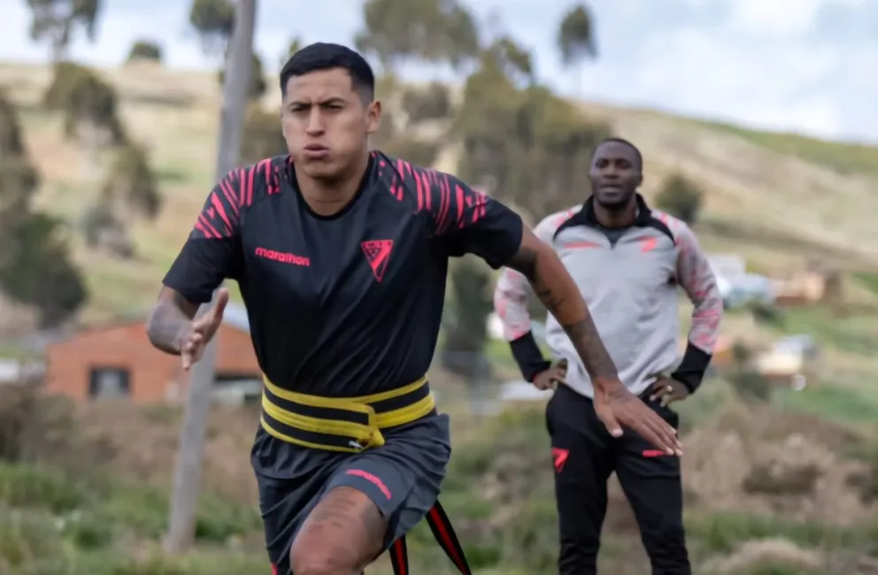 Pablo Lima durante una sesión física en Huarina. Foto: Club Always Ready.