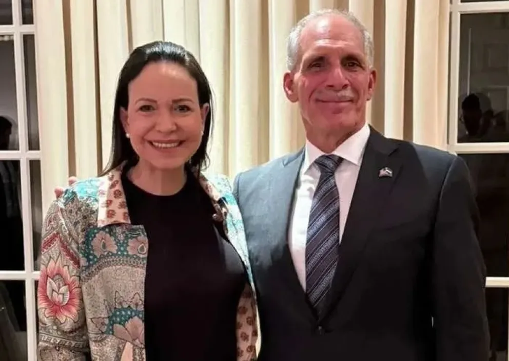 "Tito" Asfura con la líder opositora venezolana. Foto: @titoasfura