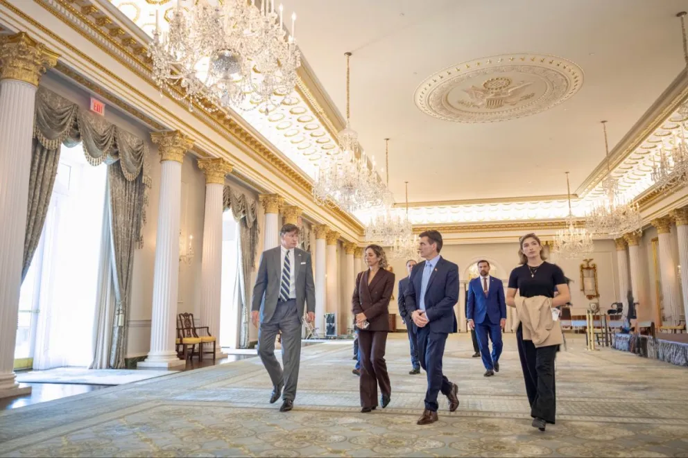 El subsecretario de Estado, en octubre de 2025, cuando se reunió con Paz en EEUU. Foto: X de Christopher Landau