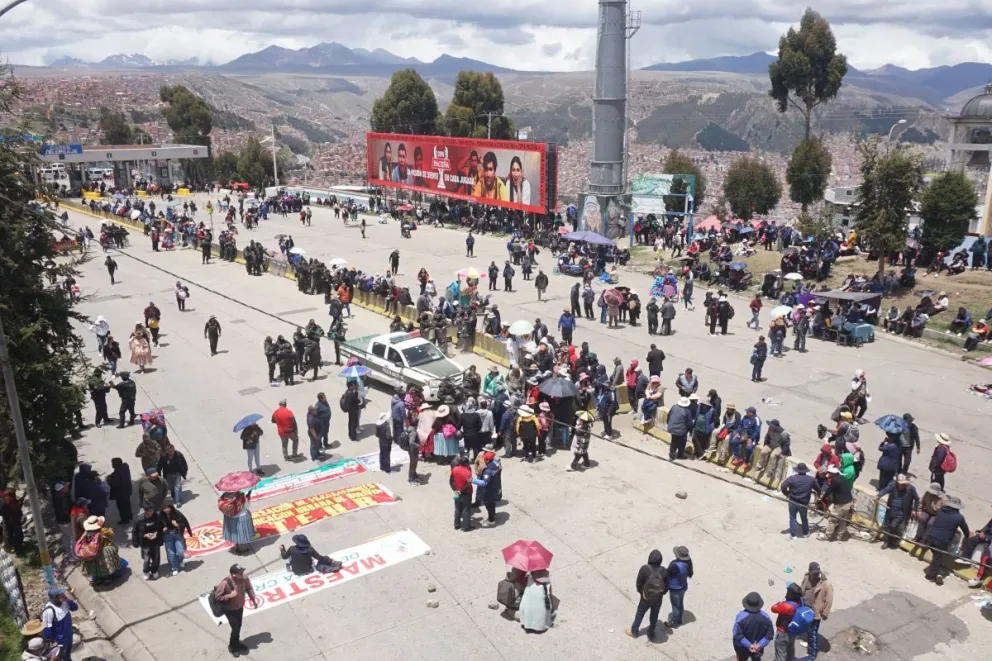 Uno de los puntos de bloqueo que impulsó la COB, hace unos días. Foto: APG 