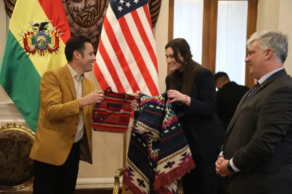 El vicepresidente Edmand Lara se reúne con misión del Senado de EEUU. Foto: Vicepresidencia