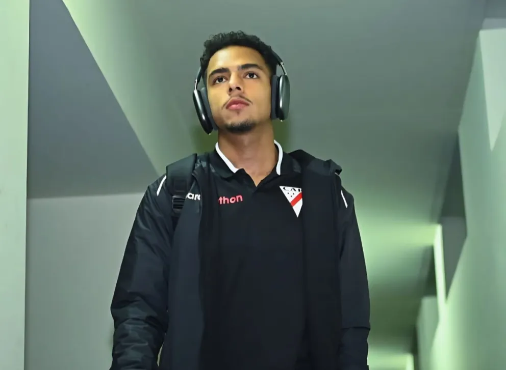 Paniagua previo a un anterior encuentro con Always. Foto: Club Always Ready.