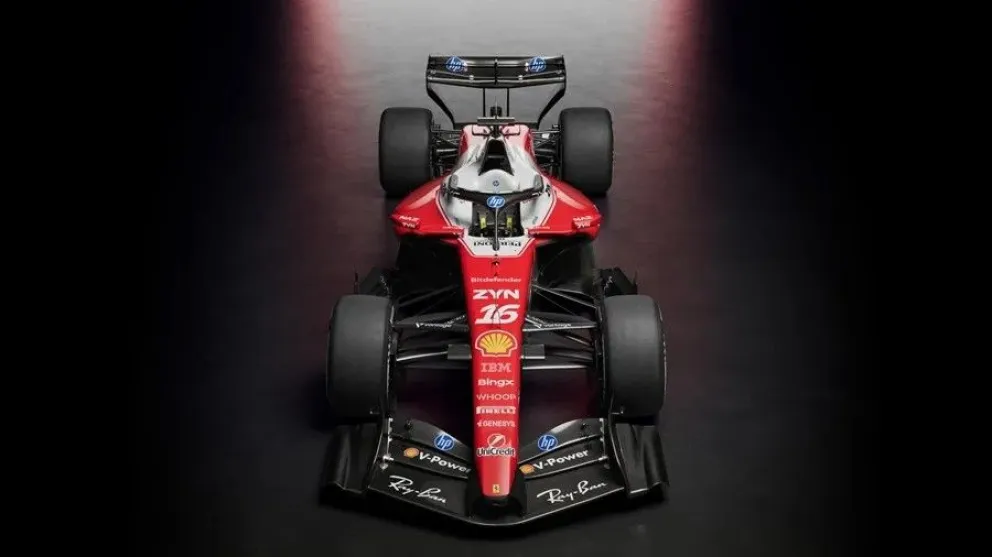 El SF26, el nuevo monoplaza de Ferrari, que pilotarán Lewis Hamilton y Charles Leclerc. Foto: EFE