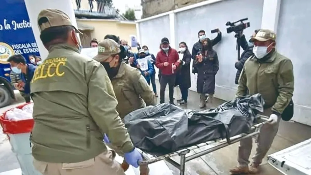 La FELCC realizó el levantamiento del cuerpo de la menor. Foto: Fiscalía