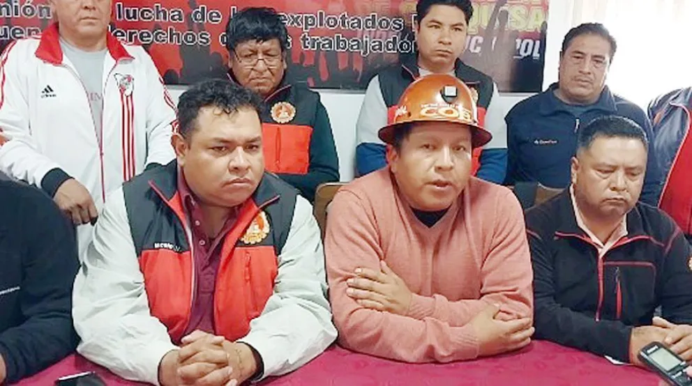 El ampliado de la Central Obrera Boliviana (COB) exige la eliminación de "anteproyectos de ley antibloqueos". Foto Correo del Sur