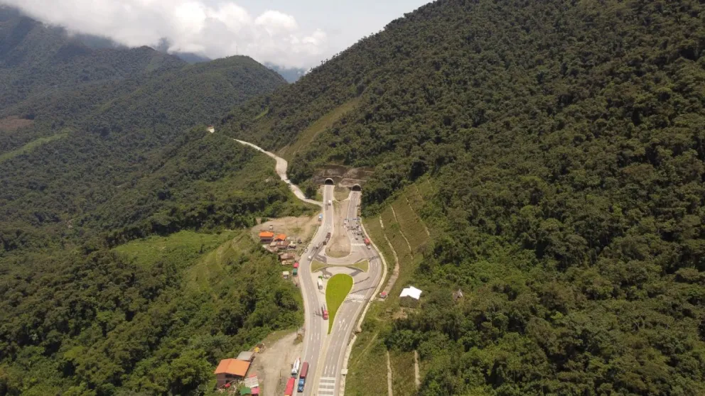 La Doble Vía El Sillar, que une a Cochabamba con Santa Cruz. Foto: ABI 