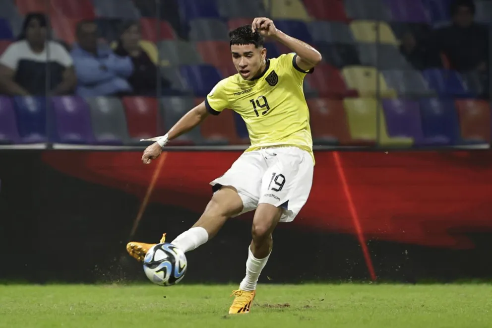 Kendry Páez en un partido que jugó con la selección de Ecuador. Foto: EFE