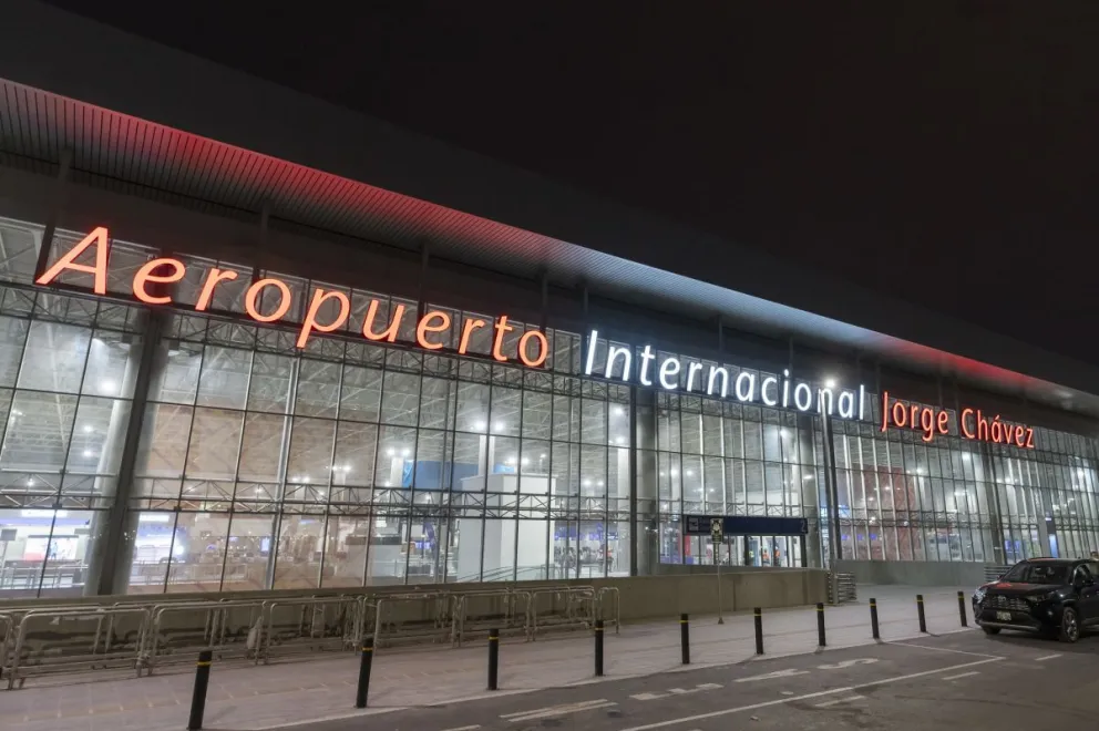 El Aeropuerto Jorge Chávez de Perú. 