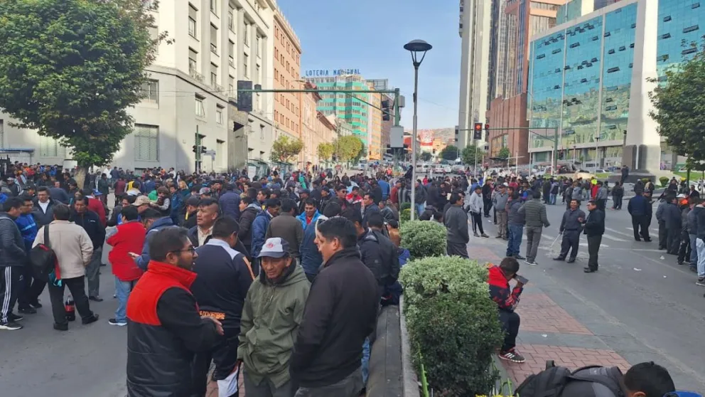 El bloqueo de los choferes, este jueves. Foto: Visión 360 