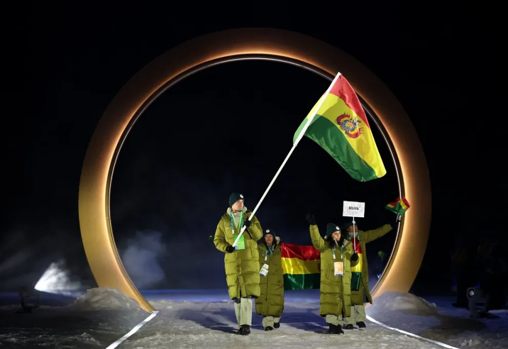 Grönlund flamea la tricolor nacional en la ceremonia de apertura. Foto: Juegos Olímpicos.
