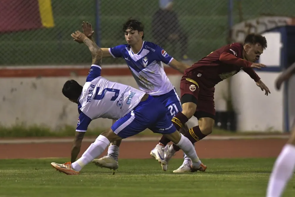 Incidencia del partido de ida del clásico orureño. Foto: APG.