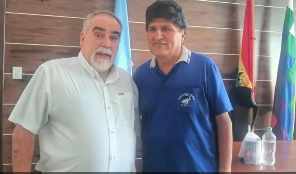 La imagen de Carlos Subirana con Evo Morales. Foto: Red Unitel