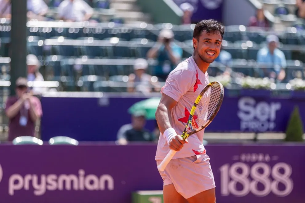Dellien sonríe durante so partido ante el bosnio. Foto: Argentina Open.