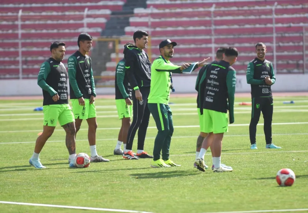 Una práctica anterior del seleccionado boliviano en el estadio Siles. Foto: AD
