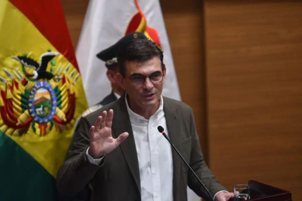 El presidente Rodrigo Paz en acto de acuerdo con universidades. Foto: APG 