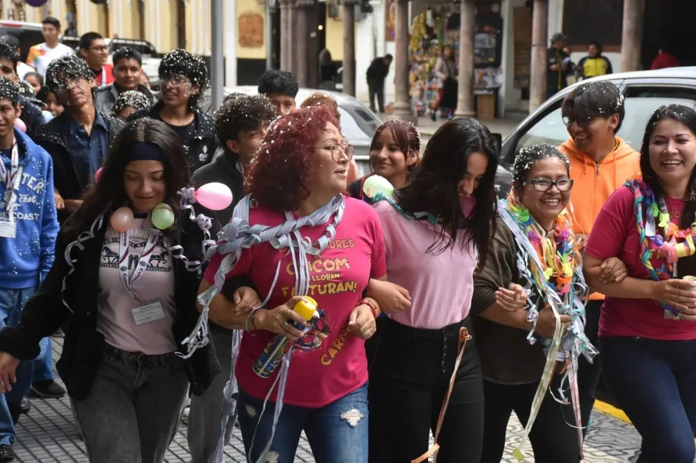 Los festejos carnavaleros se vivirán en todo el país este fin de semana. Foto: APG