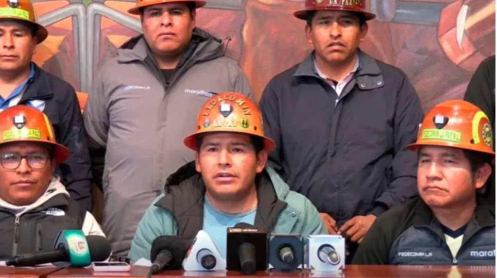 La Federación de Cooperativas Mineras de La Paz en conferencia de prensa. Foto La Patria 