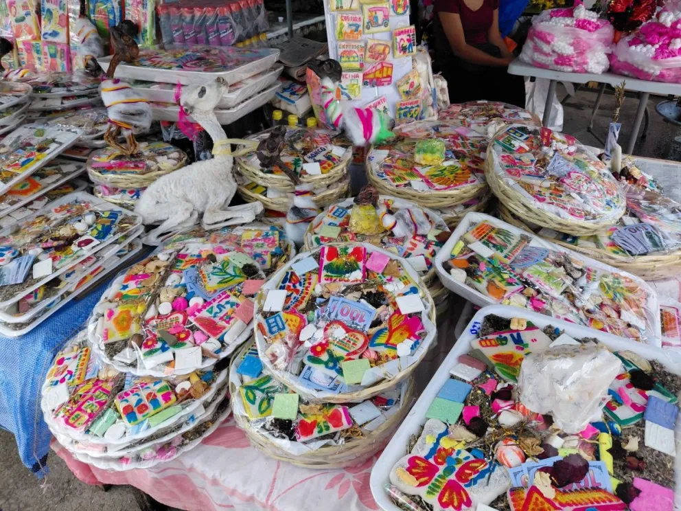 Venta K'oa para el martes de Ch'alla en el Trópico de Cochabam,ba, Foto: Radio Kawsachun Coca