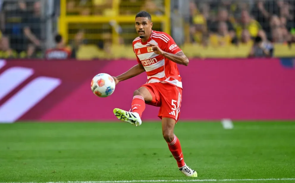 Doekhi en un partido con el club Unión Berlín de Alemania. Foto: VI