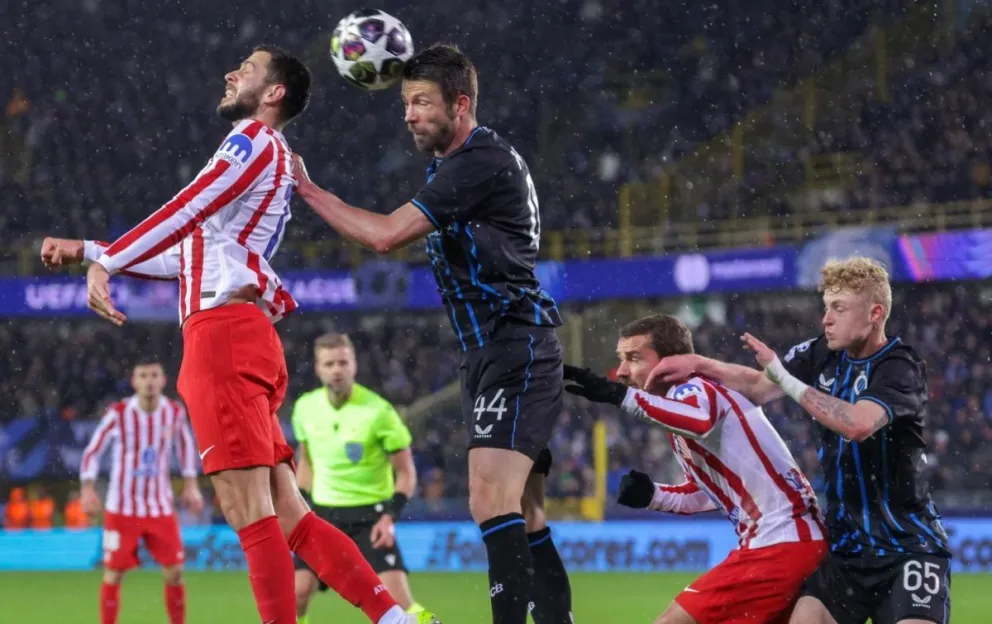 Incidencia del partido que jugaron el Brujas de Bélgica y el Atlético de Madrid de España. Foto: EFE