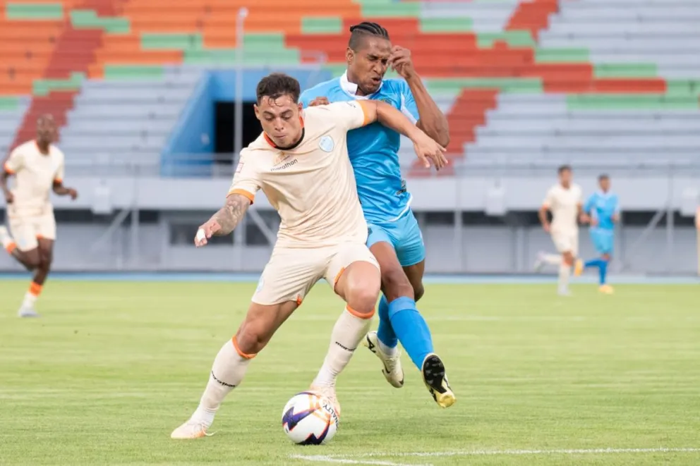 Incidencia entre San Antonio (de azul) y Aurora. Foto: Agencia Marka Registrada.