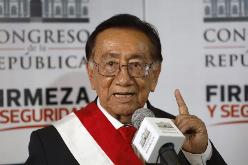 El nuevo mandatario interino de Perú, José María Balcázar. Foto: EFE