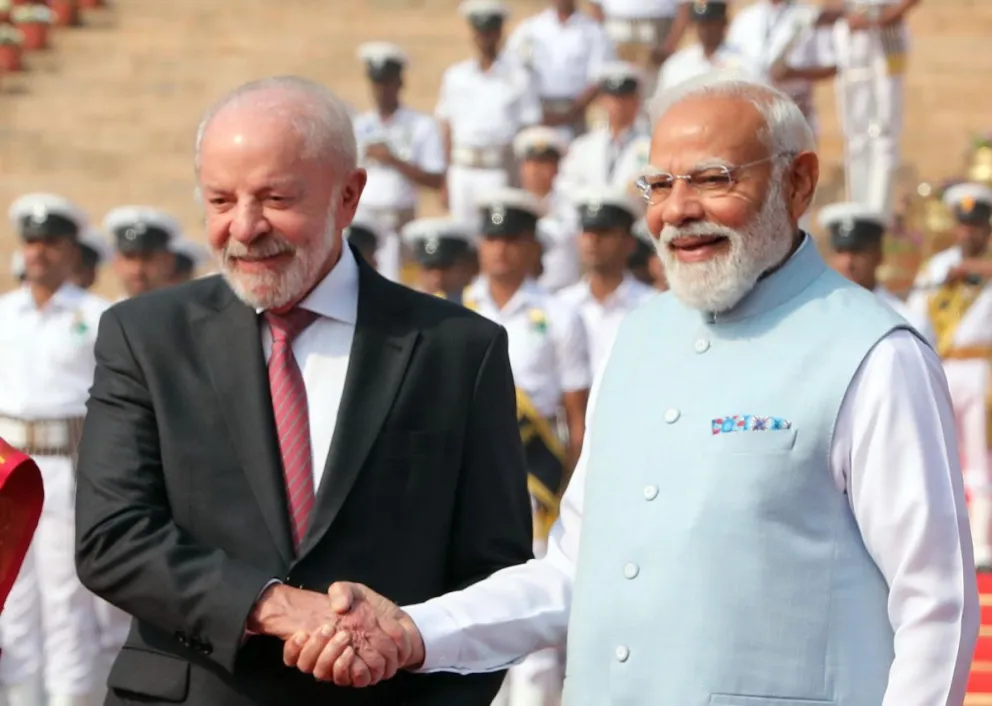 El primer ministro indio, Narendra Modi, y el presidente brasileño, Luiz Inácio Lula da Silva. Foto: EFE 