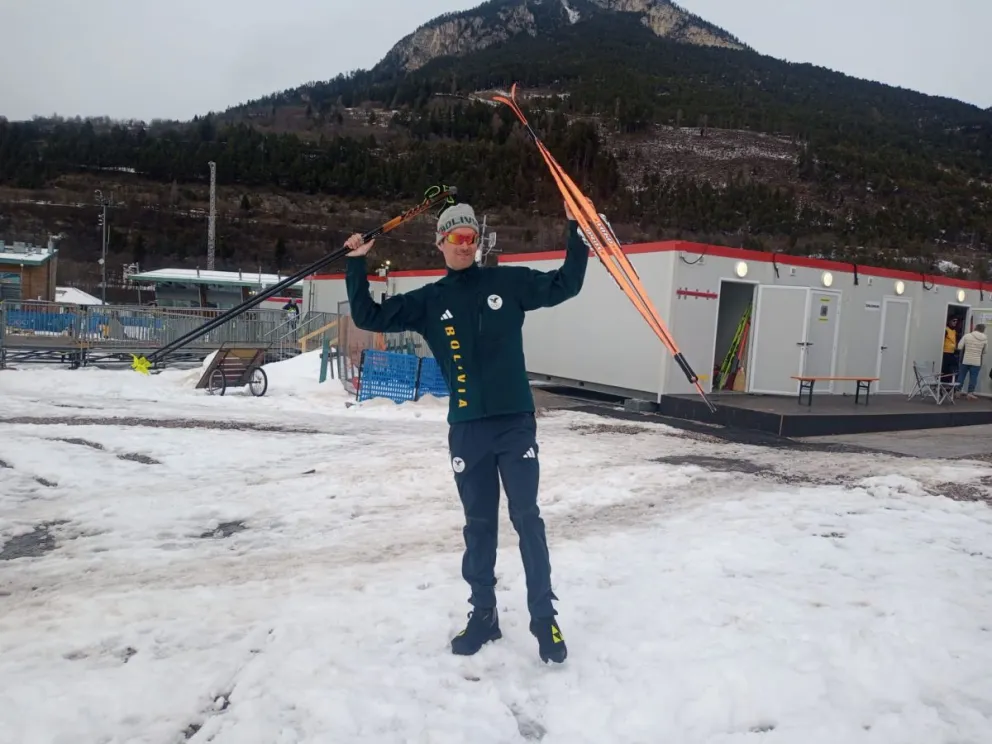 Grönlund en Italia con su uniforme. Foto: FEBSA.