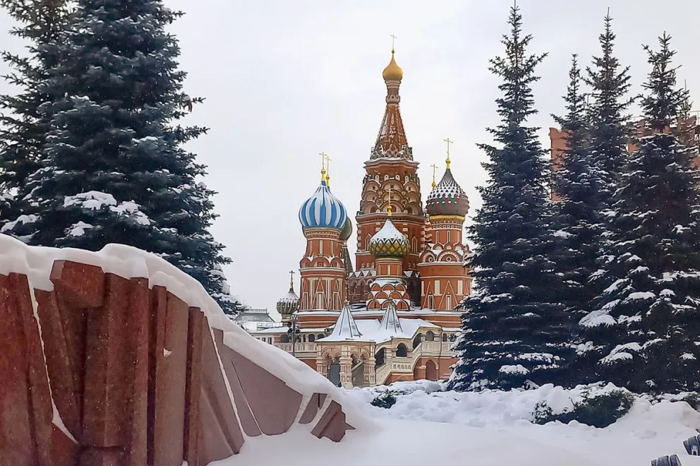 La Plaza Roja nevada en Moscú. Foto: EFE