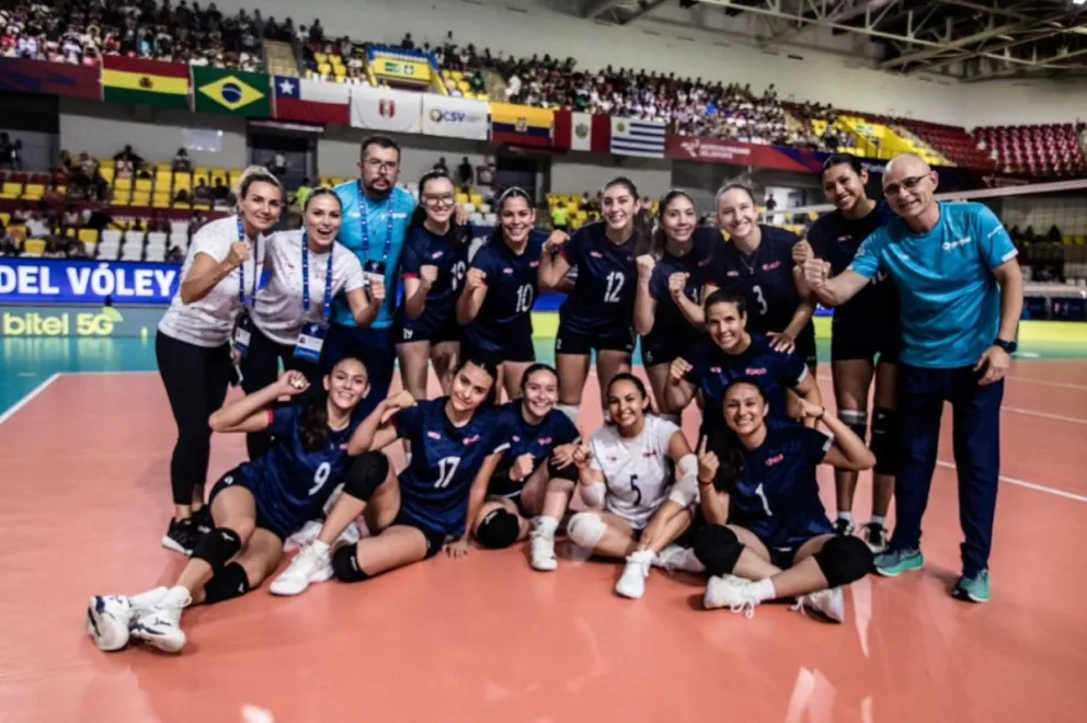 Olympic festeja por su triunfo en Lima. Foto: FPV.