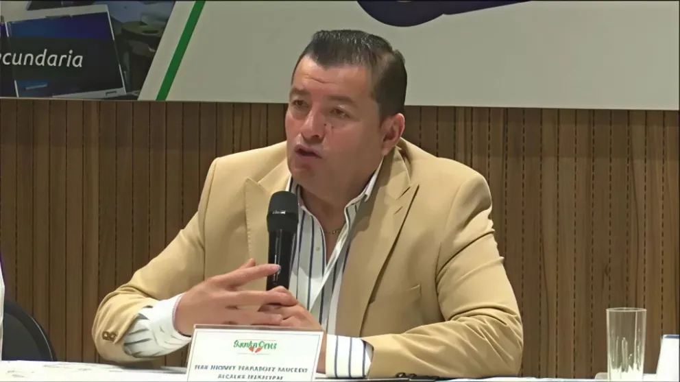 Fernández, alcalde de Santa Cruz, prestó su declaración ante el Delcc en Santa Cruz. Foto: Archivo