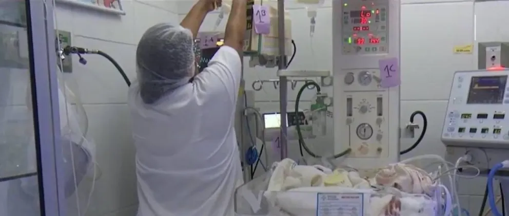 El Hospital de Niños se encuentra hacinado por la cantidad de enfermos y debido a que el 30 % del personal se enfermó con chikungunya. Foto: Unitel