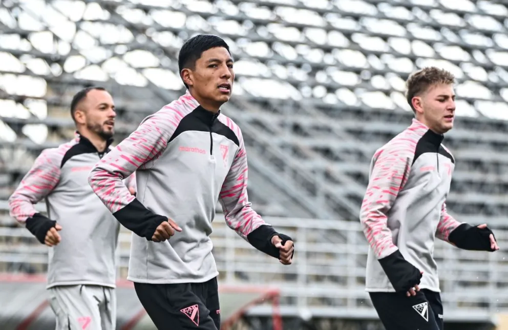 Jugadores de Always durante un pasado entrenamiento. Foto: Club Always Ready.