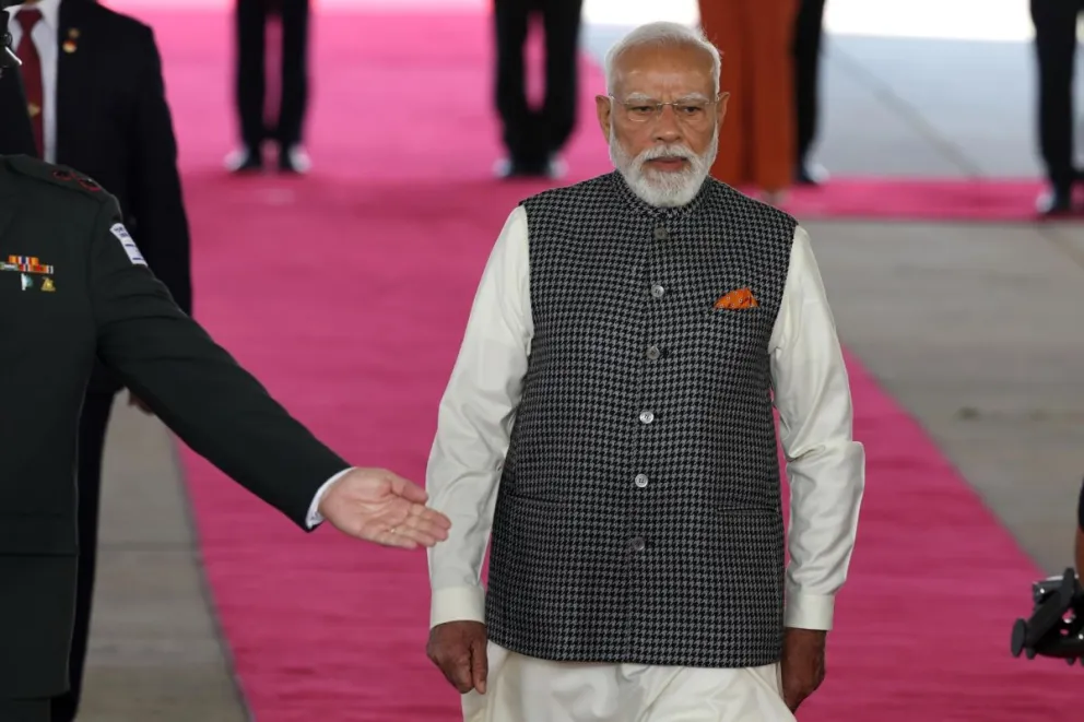 El primer ministro indio, Narendra Modi, durante una ceremonia de bienvenida en el Aeropuerto Internacional Ben Gurion, cerca de Tel Aviv, Israel, el 25 de febrero de 2026. Foto: EFE  