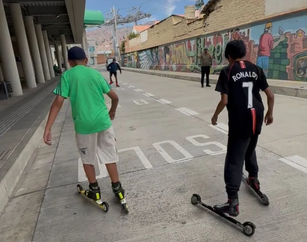Un grupo de atletas durante su entrenamiento en La Paz. Foto: FEBSA.